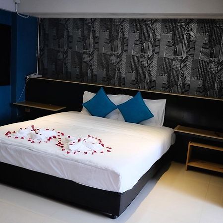 Royal Nine Hotel Kanchanaburi Bagian luar foto
