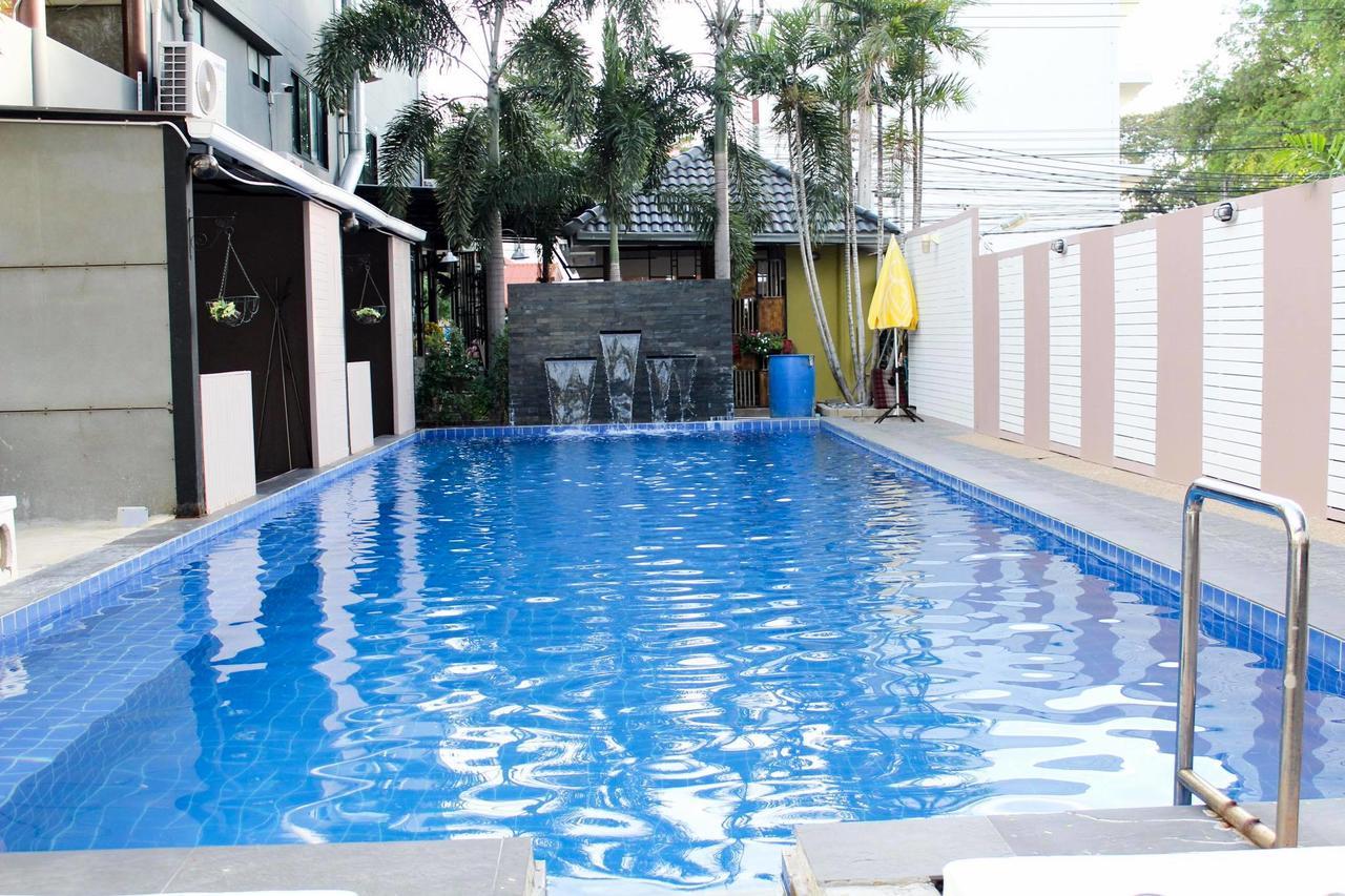 Royal Nine Hotel Kanchanaburi Bagian luar foto