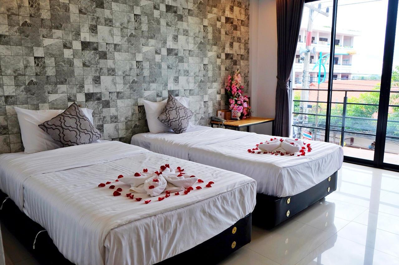 Royal Nine Hotel Kanchanaburi Bagian luar foto