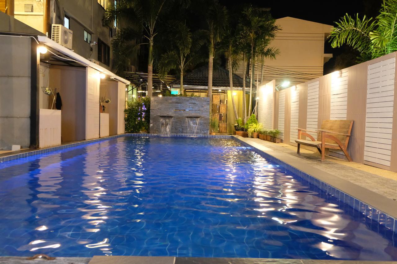 Royal Nine Hotel Kanchanaburi Bagian luar foto