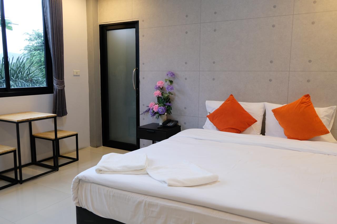 Royal Nine Hotel Kanchanaburi Bagian luar foto