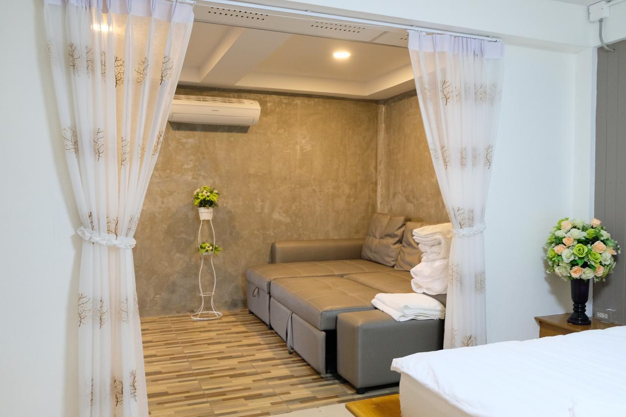 Royal Nine Hotel Kanchanaburi Bagian luar foto