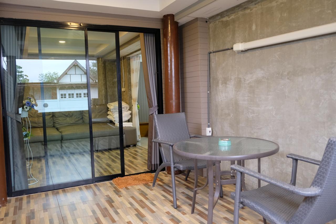 Royal Nine Hotel Kanchanaburi Bagian luar foto