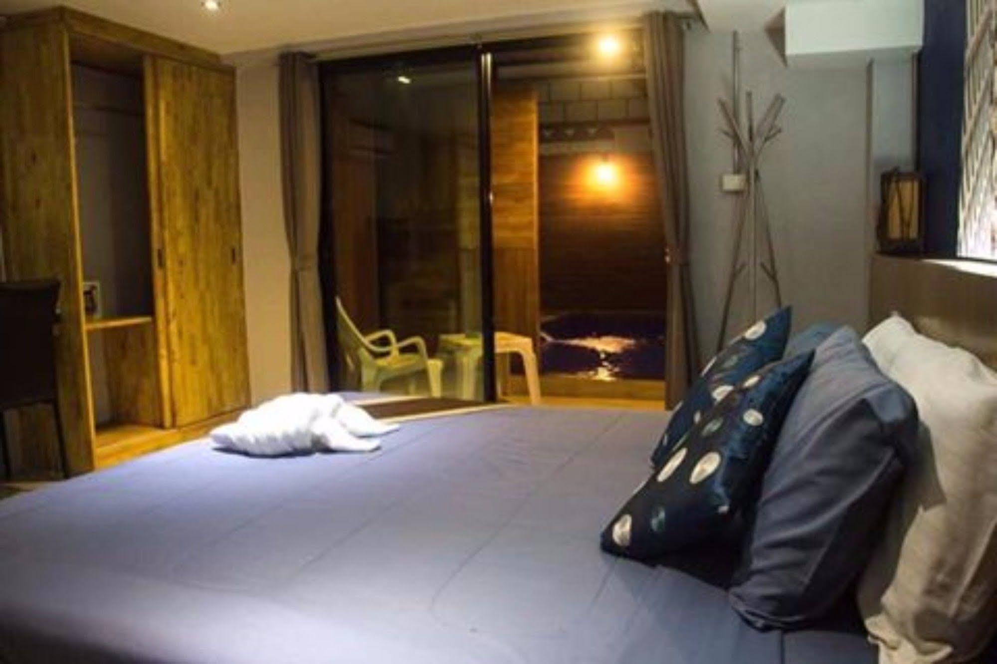 Royal Nine Hotel Kanchanaburi Bagian luar foto